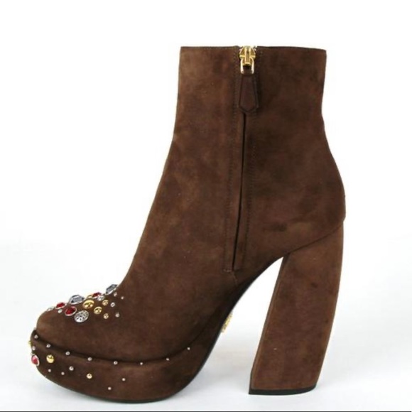Perfect for Fall - Brown Suede Platforms - Wonderful Condition - Picture 8 of 8